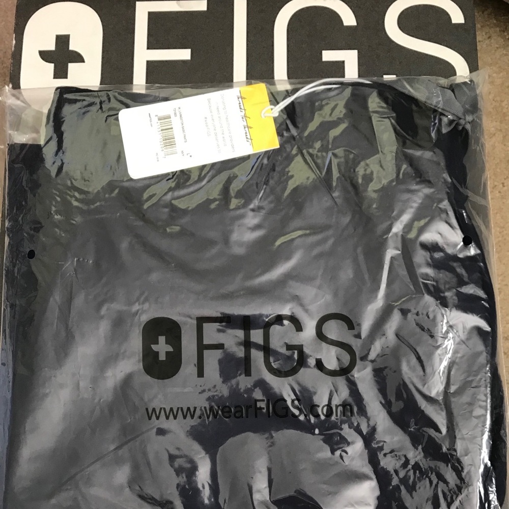 FIGS Women’s Scrub Pants, Navy